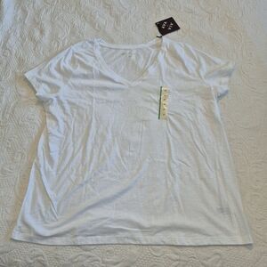 Ava & Viv women's 2X V neck white short sleeve shirt NWT